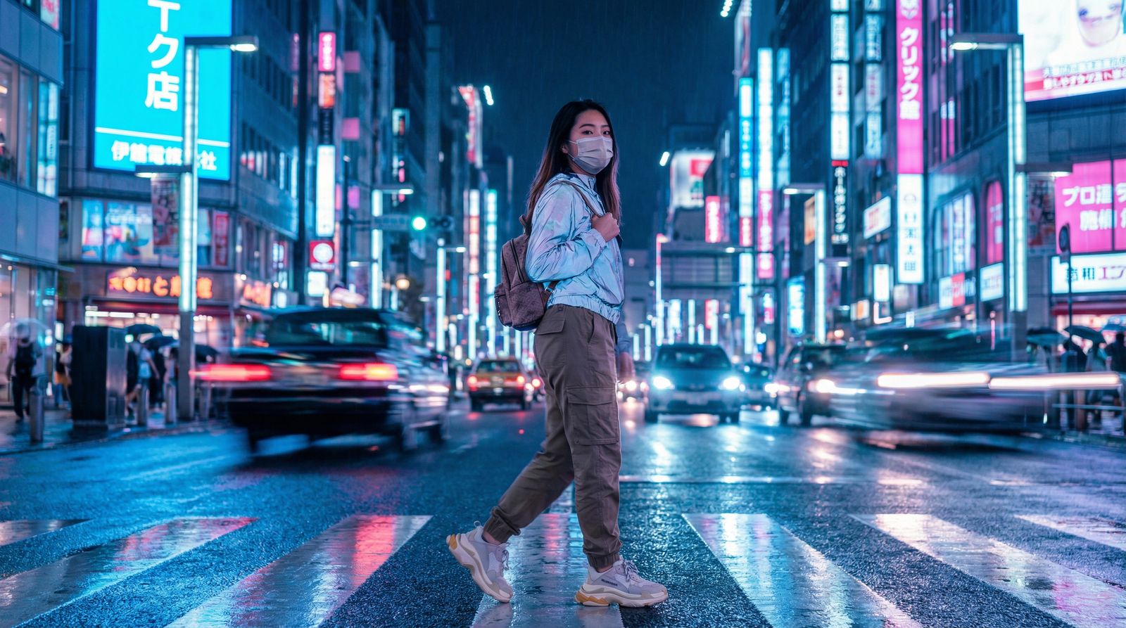 人兽城市夜景视频